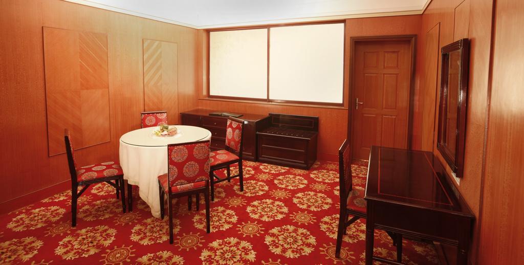 Donghai Grand Hotel Qingdao Zewnętrze zdjęcie